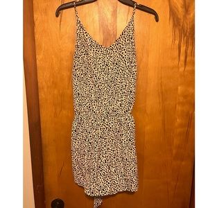 Moving sale!!! Bought from posh and never worn! Make offers!